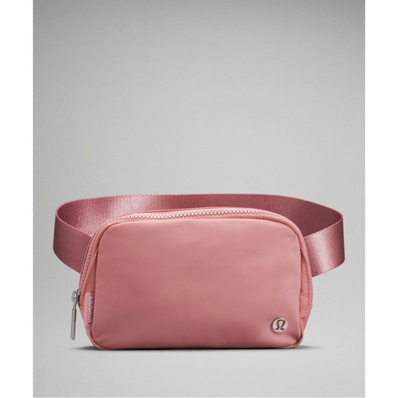 Lululemon Everywhere Belt Bag 1L in Deco Pink - Picture 1 of 16